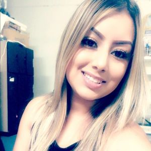 Meet your Posher, Crystal